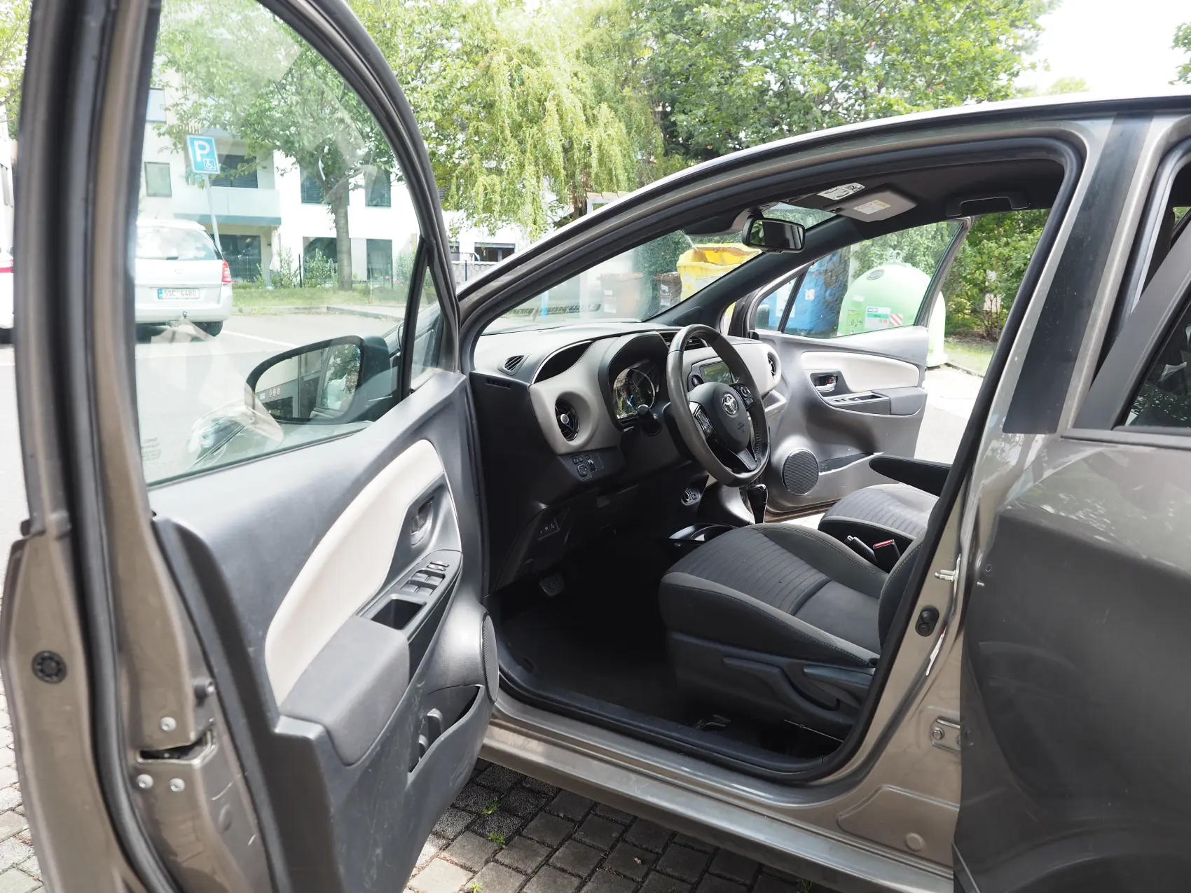 Toyota Yaris Hybrid — přední maska