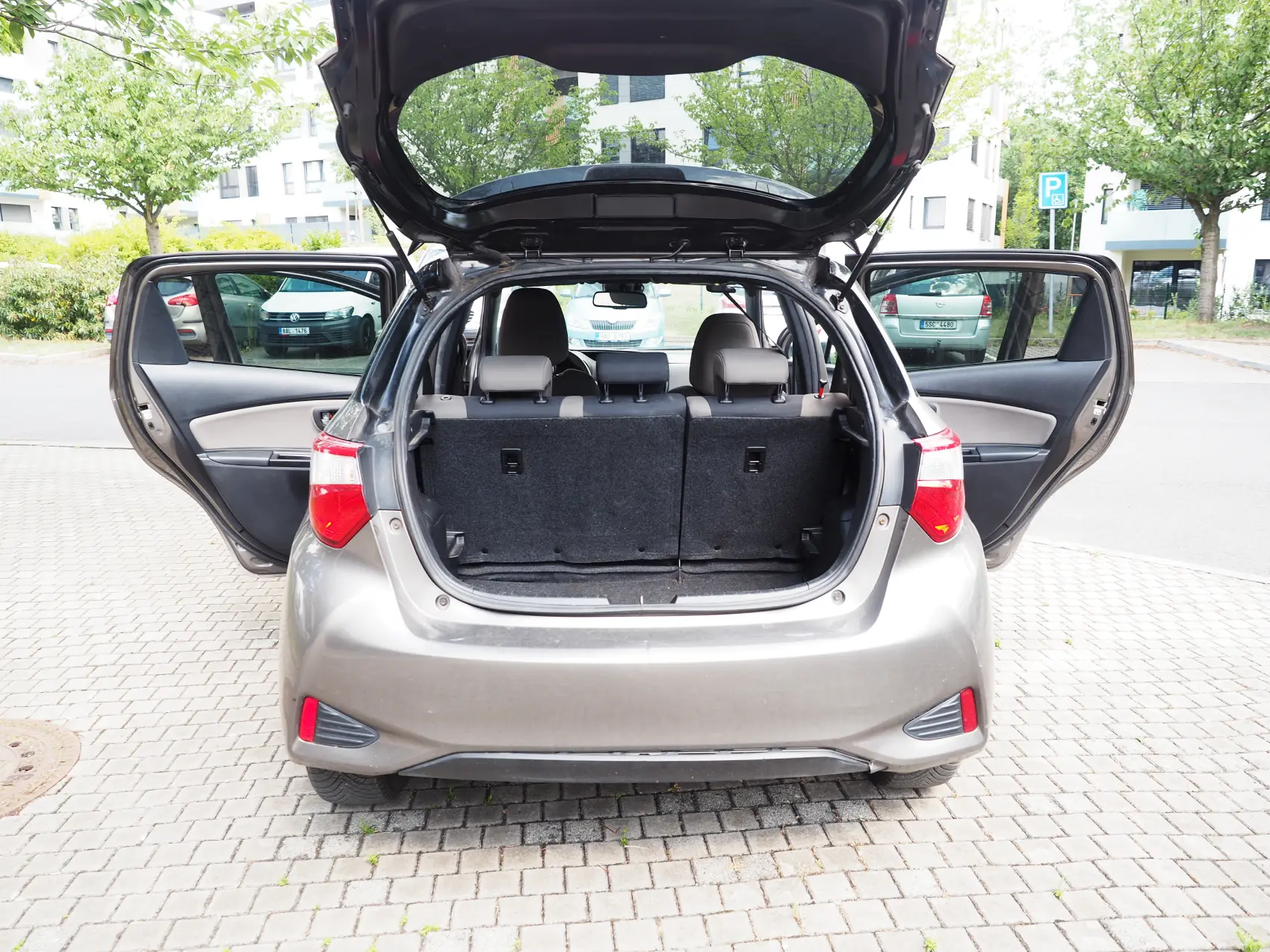 Toyota Yaris Hybrid — zadní část