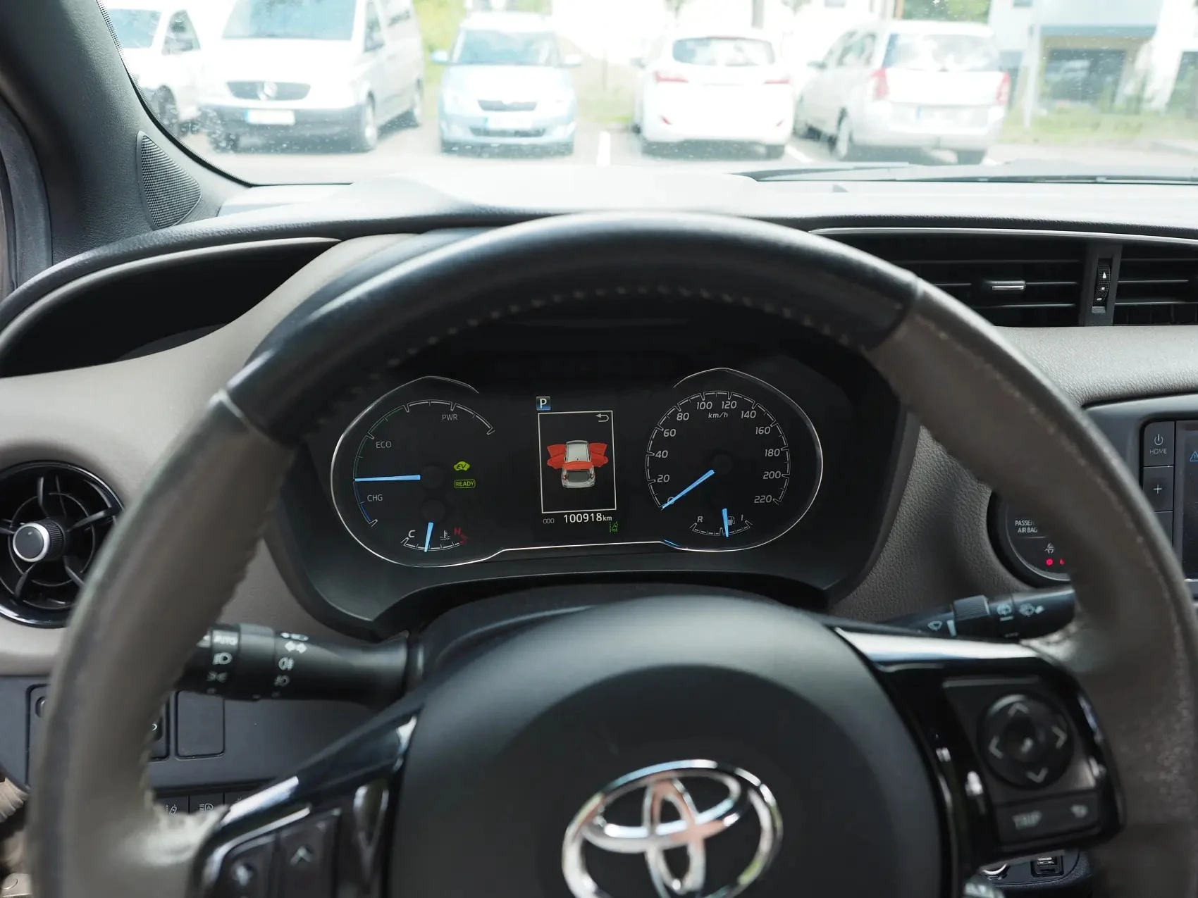 Toyota Yaris Hybrid — pohled zepředu