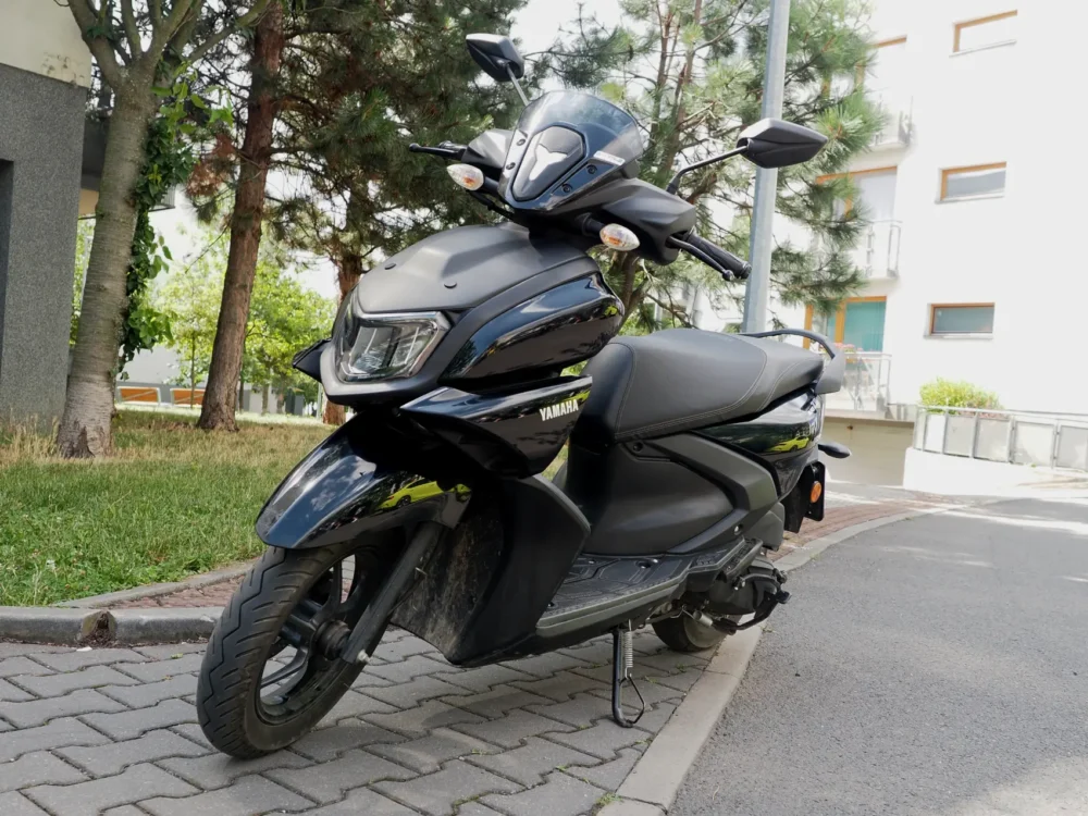 Yamaha RayZR 125 Fi Hybrid