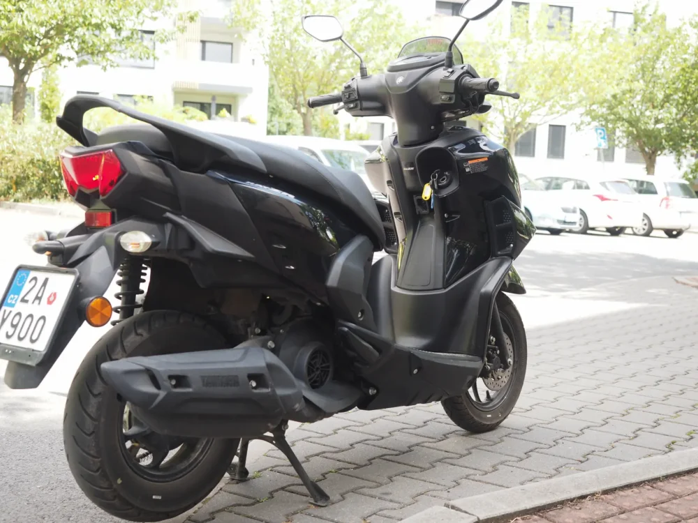 Yamaha RayZR 125 Fi Hybrid