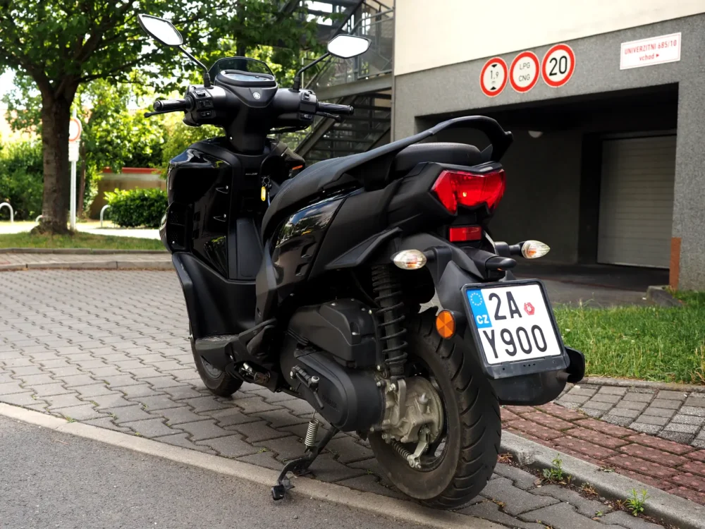 Yamaha RayZR 125 Fi Hybrid